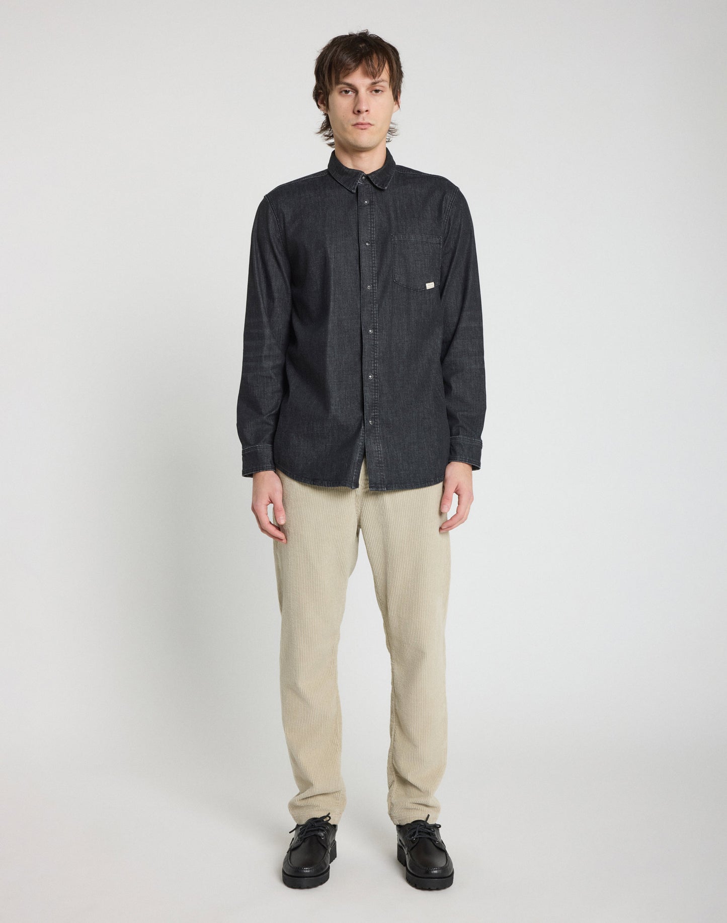 Pull-in Dening Beach Corduroy Gravel