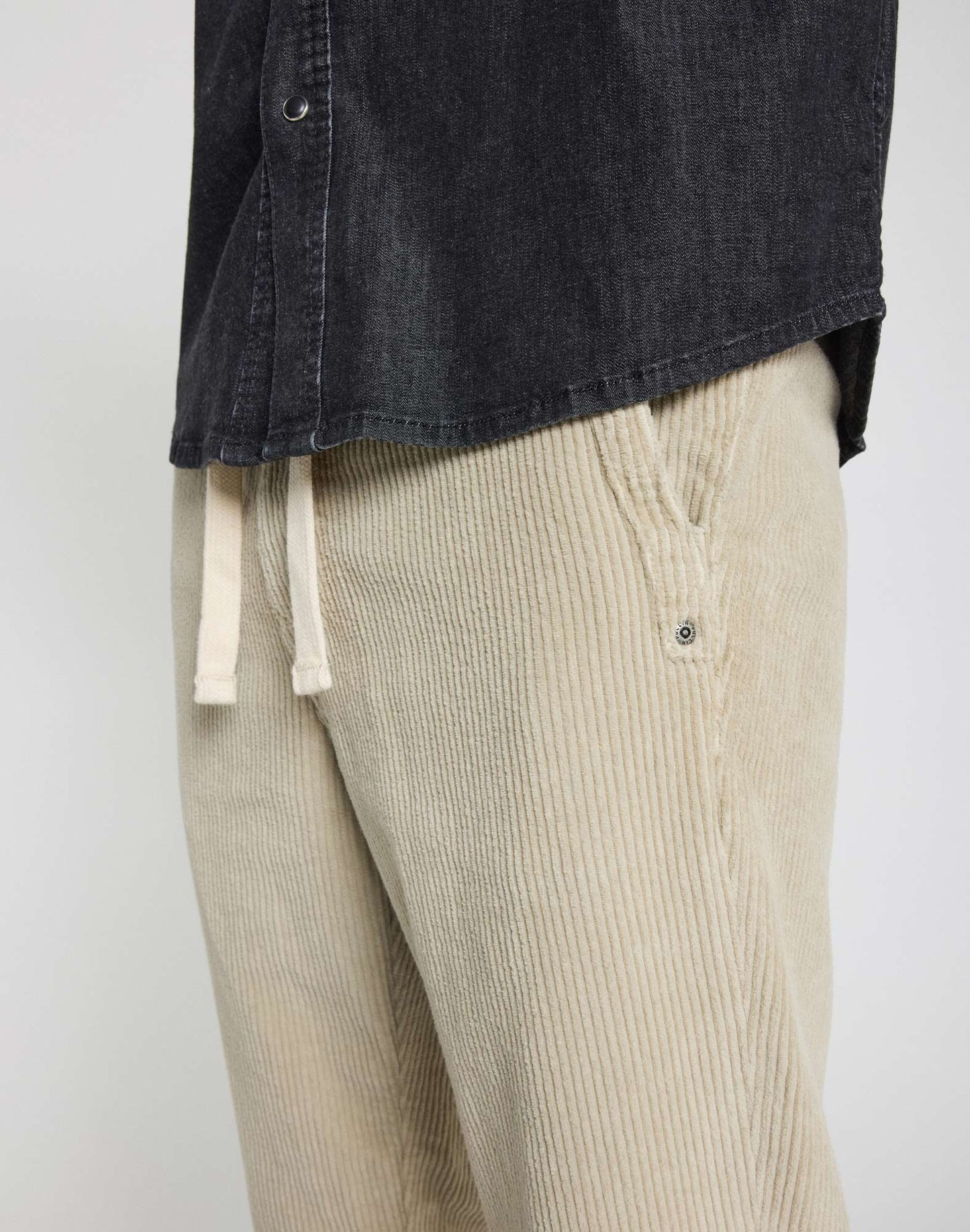 Pull-in Dening Beach Corduroy Gravel