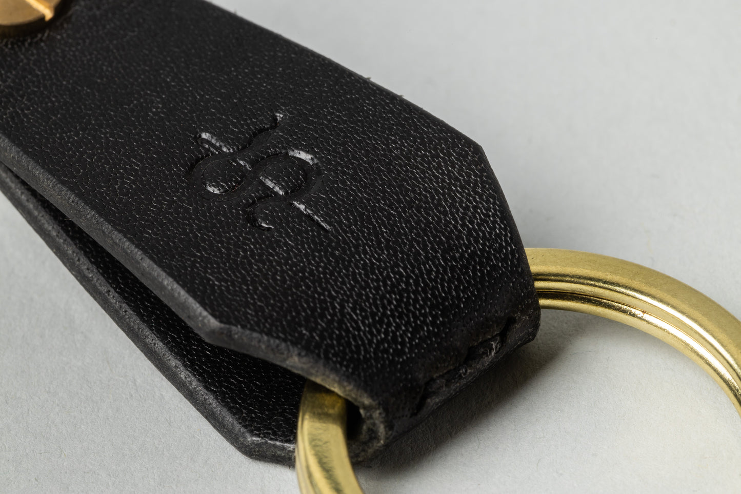 Sonder Coffin Fob Black