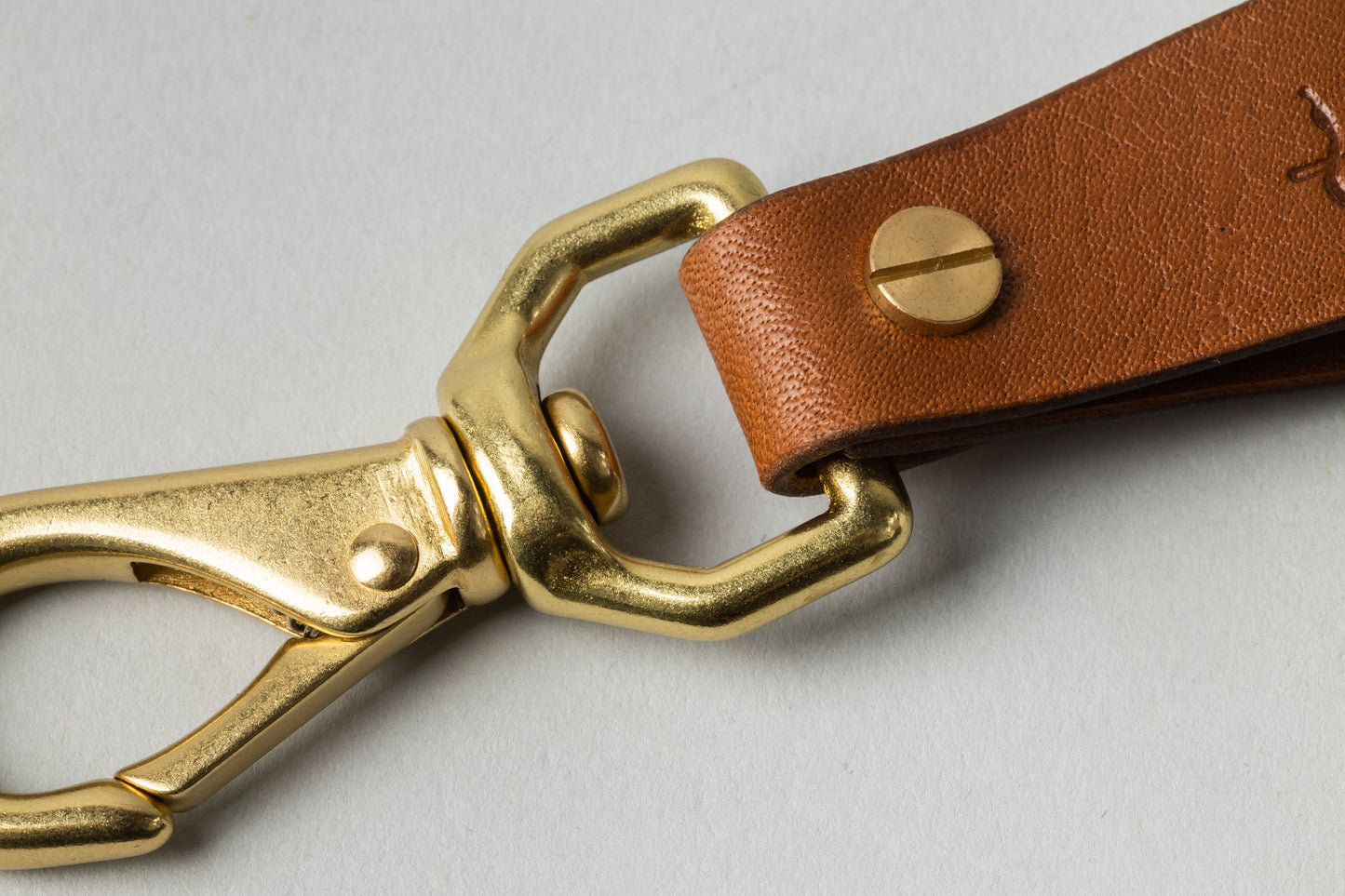Sonder Coffin Fob Tan
