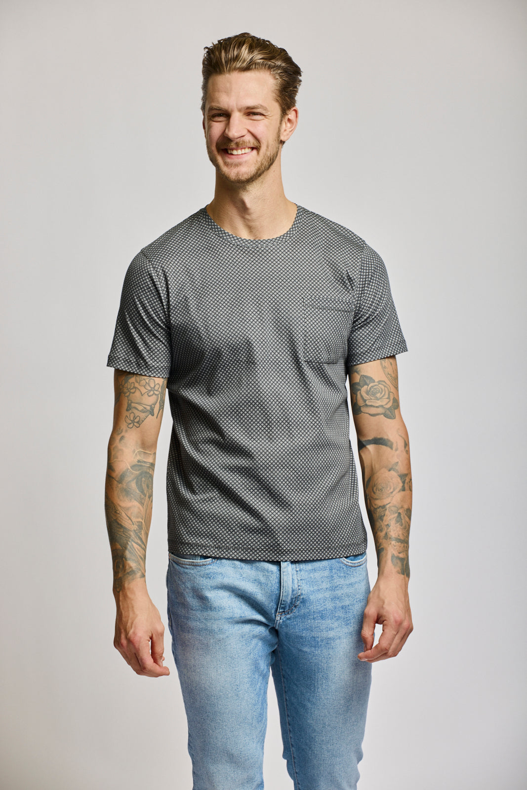 Easy Mondays Printed Crew Neck Black Hex