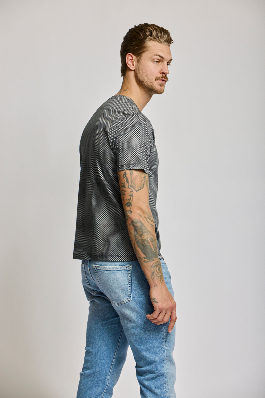Easy Mondays Printed Crew Neck Black Hex