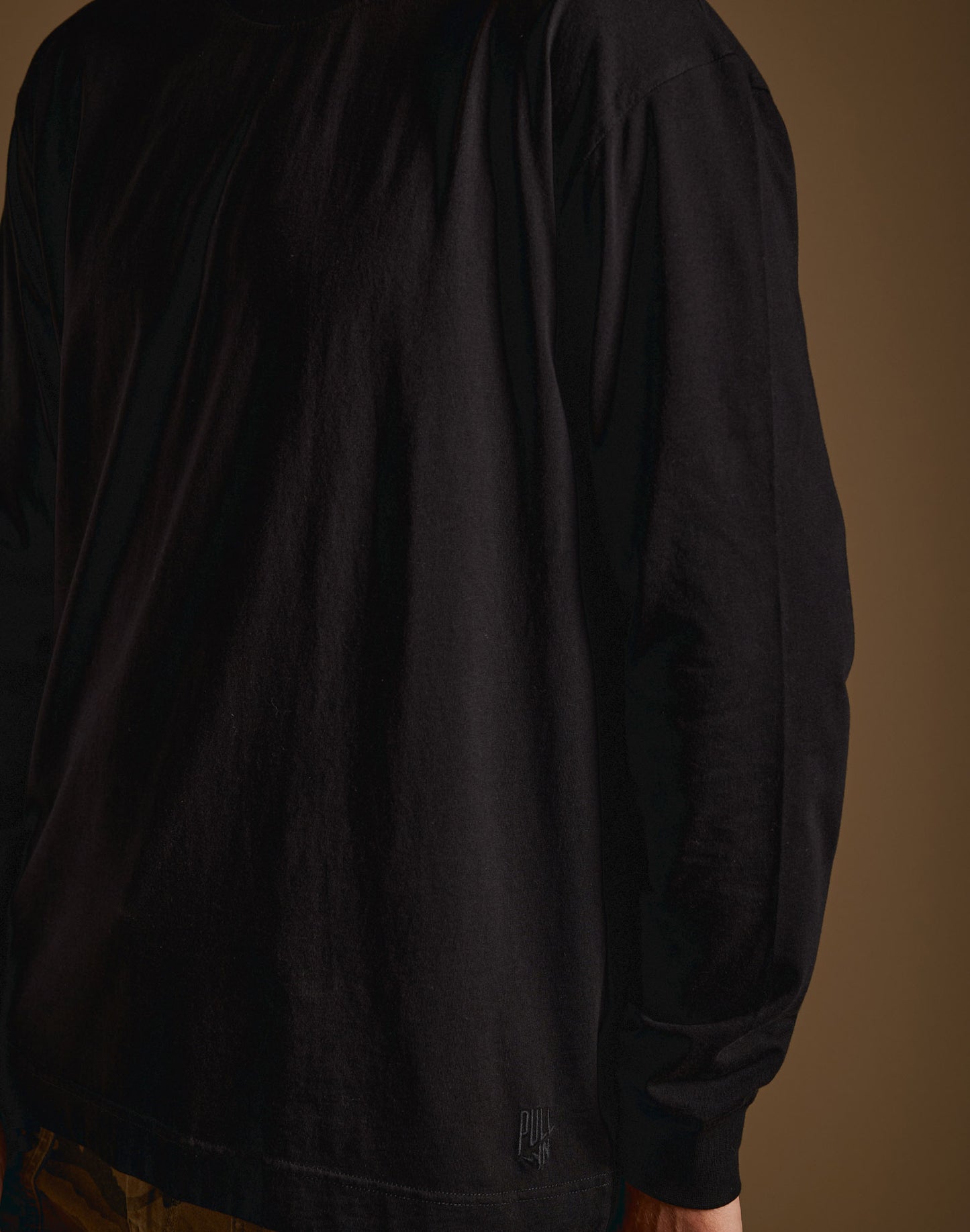 Pull-in TSH Long Sleeve Black